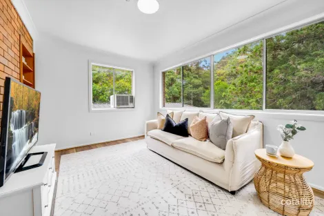 Property photo of 16 Larool Crescent Thornleigh NSW 2120