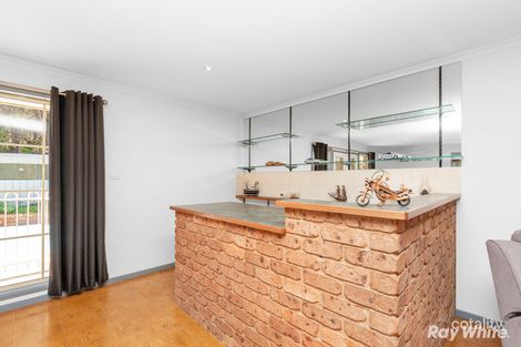 Property photo of 39 Grevillea Crescent Lake Albert NSW 2650