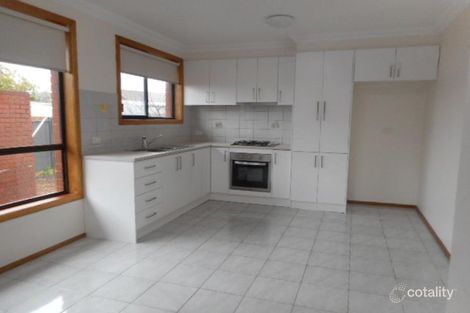 Property photo of 2/13 Coorong Court Meadow Heights VIC 3048