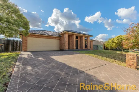 Property photo of 18 Lachlan Way Dubbo NSW 2830