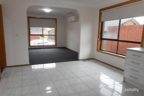 Property photo of 2/13 Coorong Court Meadow Heights VIC 3048