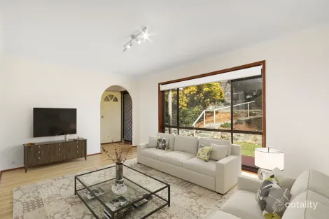 Property photo of 19 Vonwiller Crescent Theodore ACT 2905