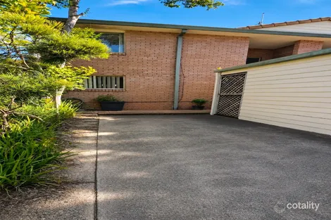 Property photo of 27/601 Pine Ridge Road Biggera Waters QLD 4216