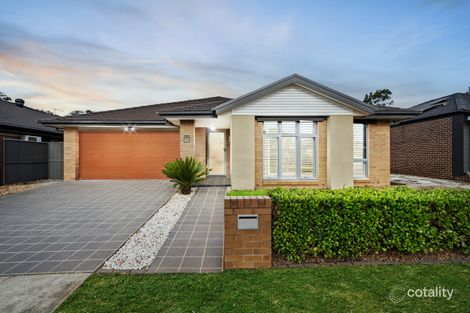 18 Holland Ave, Ropes Crossing, NSW 2760