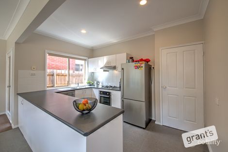 Property photo of 9/12 Grant Close Berwick VIC 3806