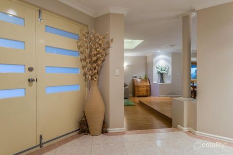 Property photo of 25 Whitecliffe Square Iluka WA 6028