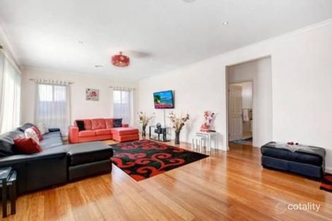Property photo of 5 Lion Chase Craigieburn VIC 3064