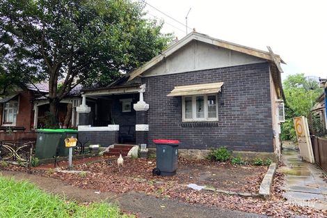 6 Sixth Ave, Campsie, NSW 2194