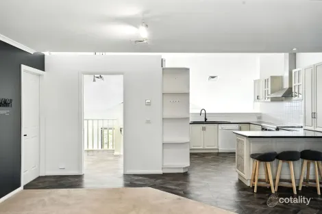 Property photo of 16 Wassell Place Lindisfarne TAS 7015