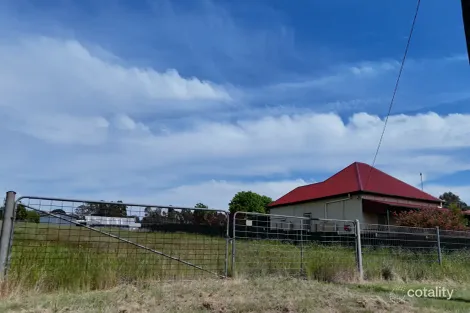 Property photo of 10 Erindee Avenue Tenterfield NSW 2372