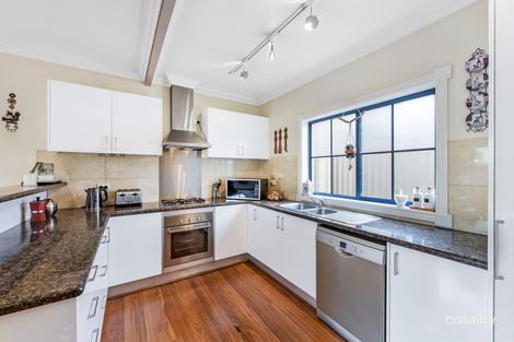 Property photo of 3 Allunga Parade Berwick VIC 3806