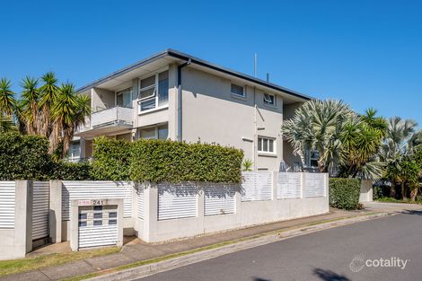 Property photo of 2/241 Cavendish Road Coorparoo QLD 4151