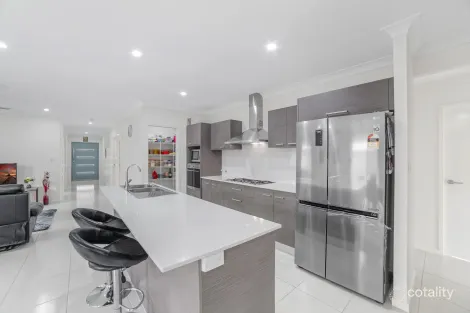 Property photo of 34 Halifax Drive Redlynch QLD 4870