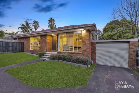 Property photo of 2/46 Arthur Phillip Drive Endeavour Hills VIC 3802