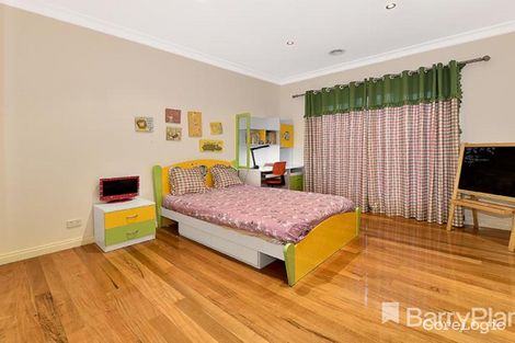 Property photo of 26 Koonalda Avenue Glen Waverley VIC 3150