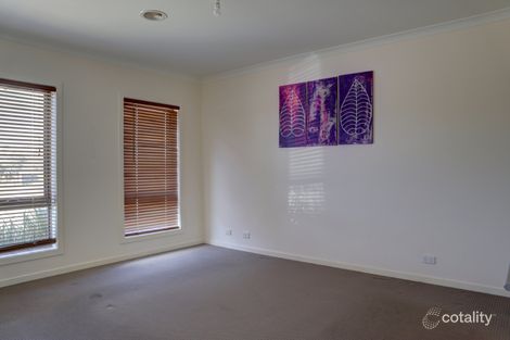 Property photo of 13 Brickwood Circuit Craigieburn VIC 3064