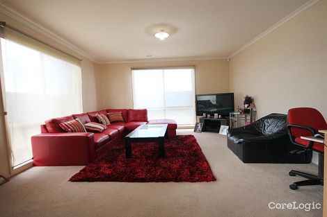 Property photo of 6 Brockwell Crescent Manor Lakes VIC 3024