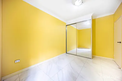 Property photo of 2/30-32 Lydbrook Street Westmead NSW 2145