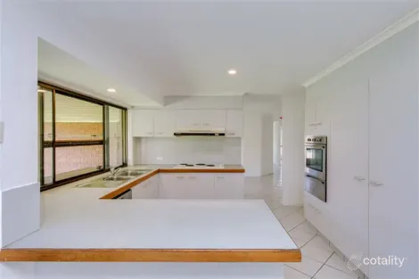 Property photo of 83 Parkes Drive Helensvale QLD 4212