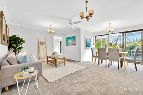 Property photo of 31 Lynden Grove Mount Waverley VIC 3149