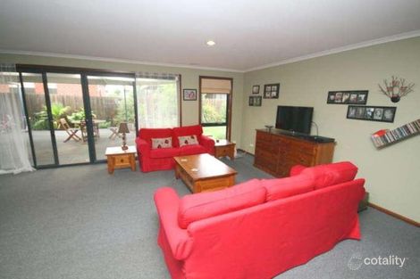 Property photo of 8 Pickering Close Hoppers Crossing VIC 3029