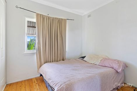 Property photo of 18 Welcome Street Woy Woy NSW 2256