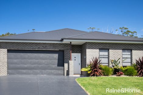 Property photo of 32 Como Avenue Burrill Lake NSW 2539