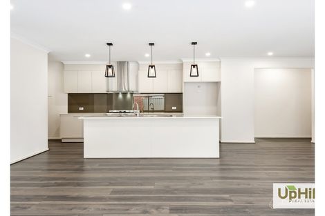 Property photo of 104 Scotsdale Drive Cranbourne East VIC 3977