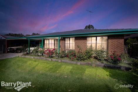 Property photo of 10 Pommel Street Pakenham VIC 3810