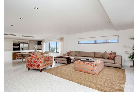 Property photo of 23/120 Surf Parade Broadbeach QLD 4218