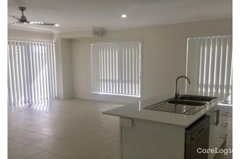 Property photo of 10 Beacon Lane Hope Island QLD 4212