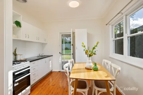 Property photo of 23 Boorea Street Blaxland NSW 2774