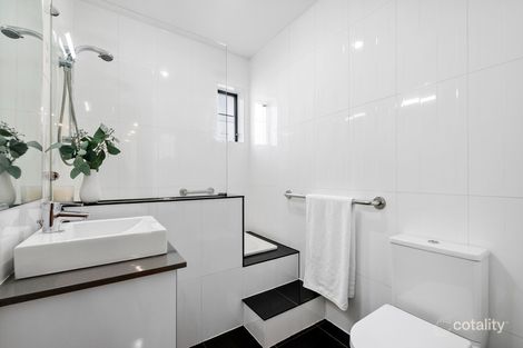 Property photo of 2/14 Tanti Avenue Mornington VIC 3931
