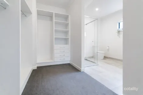 Property photo of 27 Elland Road Clyde North VIC 3978