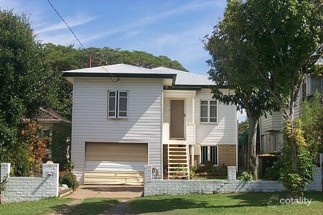 31 Mclennan St, Woody Point, QLD 4019