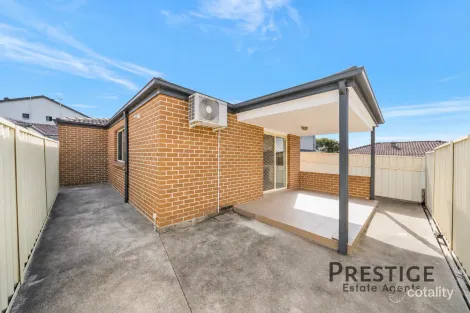 6 Lansbury St, Edensor Park, NSW 2176
