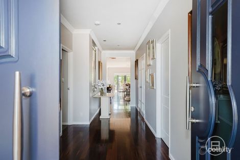 Property photo of 10 Currancy Lass Rise Madora Bay WA 6210