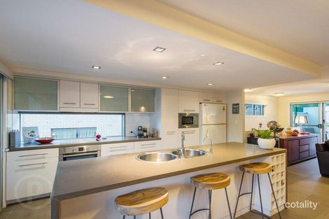 Property photo of 1/207 Brisbane Street Bulimba QLD 4171