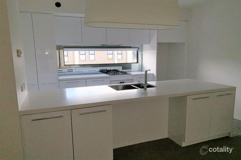 Property photo of 16 Central Park Walk Cheltenham VIC 3192