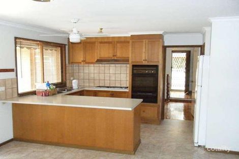 Property photo of 3 Grevillia Drive Mill Park VIC 3082