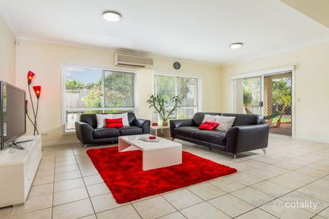 Property photo of 11 Sumner Place Carindale QLD 4152