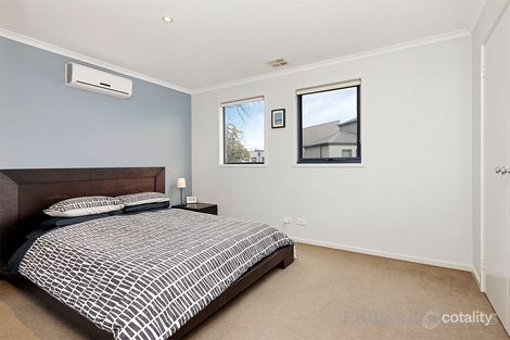 Property photo of 39 Cornish Lane Kensington VIC 3031