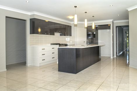3 Airlie Cl, Mountain Creek, QLD 4557