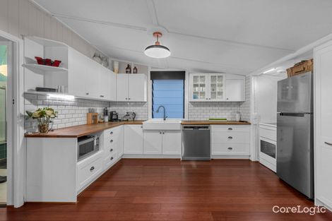 Property photo of 39 Seabreeze Road Manly West QLD 4179