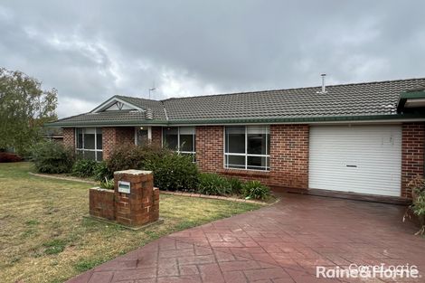 Property photo of 2A Coombes Place Orange NSW 2800