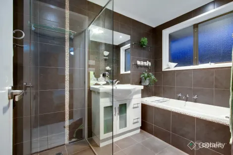 Property photo of 26 Glenview Crescent Frankston VIC 3199