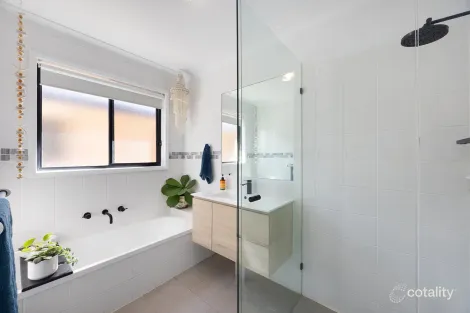 Property photo of 101 Stingaree Point Drive Dora Creek NSW 2264
