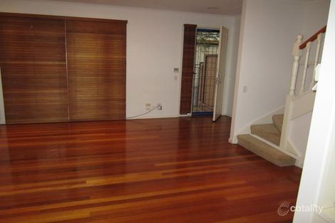 Property photo of 10 Portview Square Port Melbourne VIC 3207