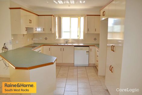 Property photo of 4 Steve Eagleton Drive South West Rocks NSW 2431