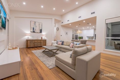 Property photo of 12 Rockbank Court South Morang VIC 3752